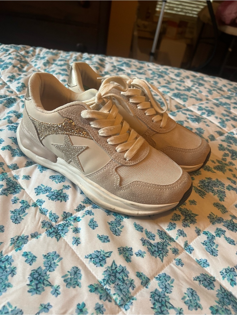 Vintage Havana Cream Glitter Star Sneakers